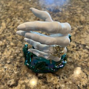 Bath and Body Works limited edition skeleton soap holder